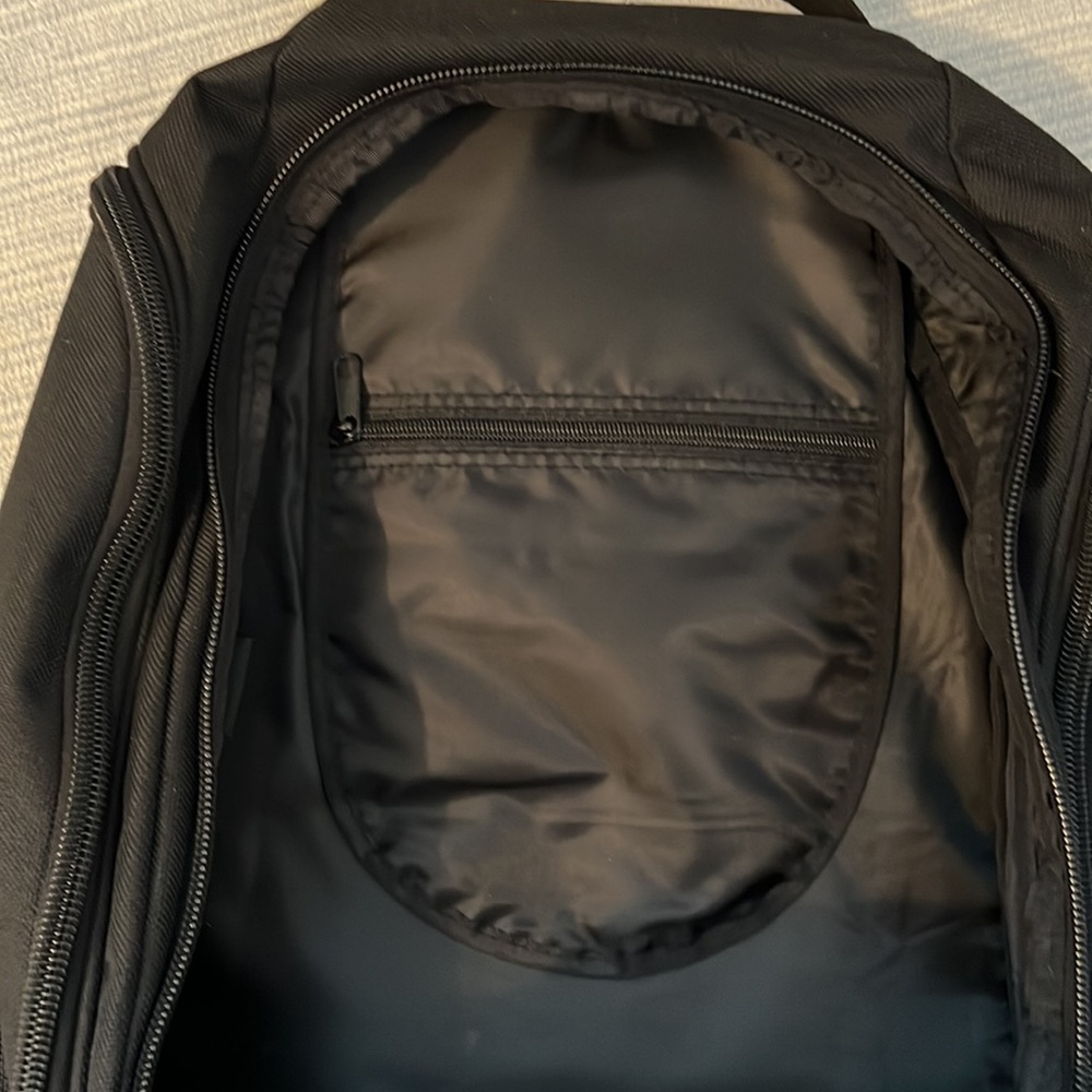 Ferrari Backpack - Picture 11 of 12